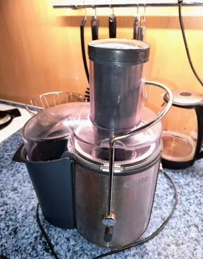 Odšťavňovač Sencor Cento