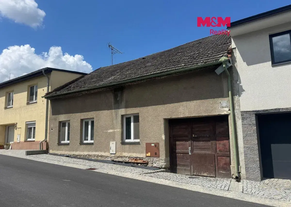 Prodej rodinného domu, 90 m², Charváty