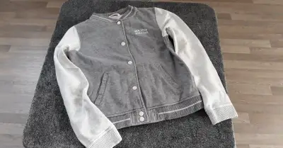 Dívčí bunda HM, vel. 146/152, 10-12 let a Adidas