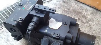 Hydraulické pístové čerpadlo REXROTH