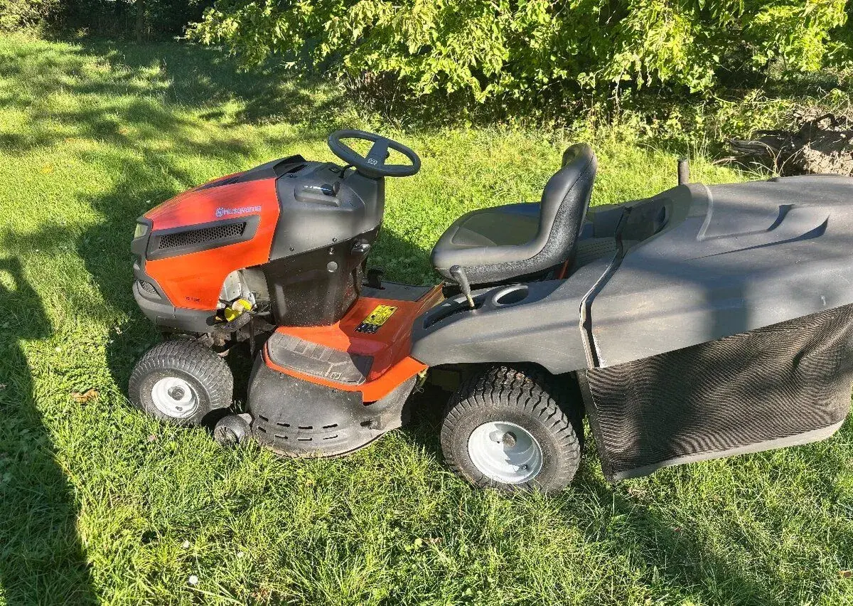 Zahradní traktor Husqvarna TC 139T