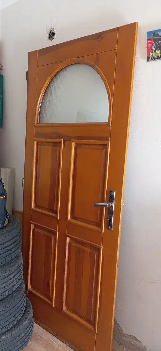 Vchodové dveře 90cm Masiv
