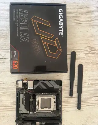 Gigabite a620i ax am5 mini ITX