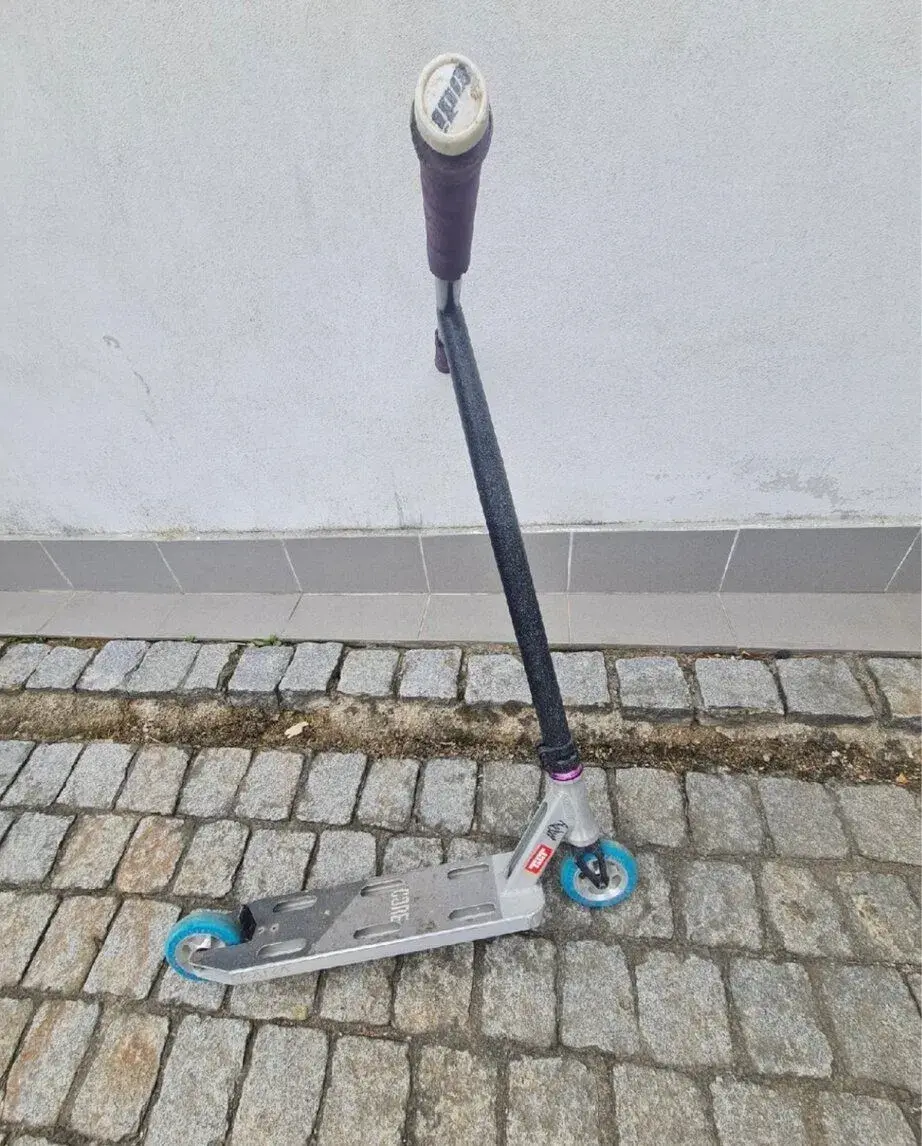 Custom Freestyle koloběžka