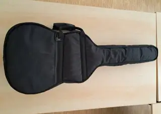 Pouzdro na kytaru