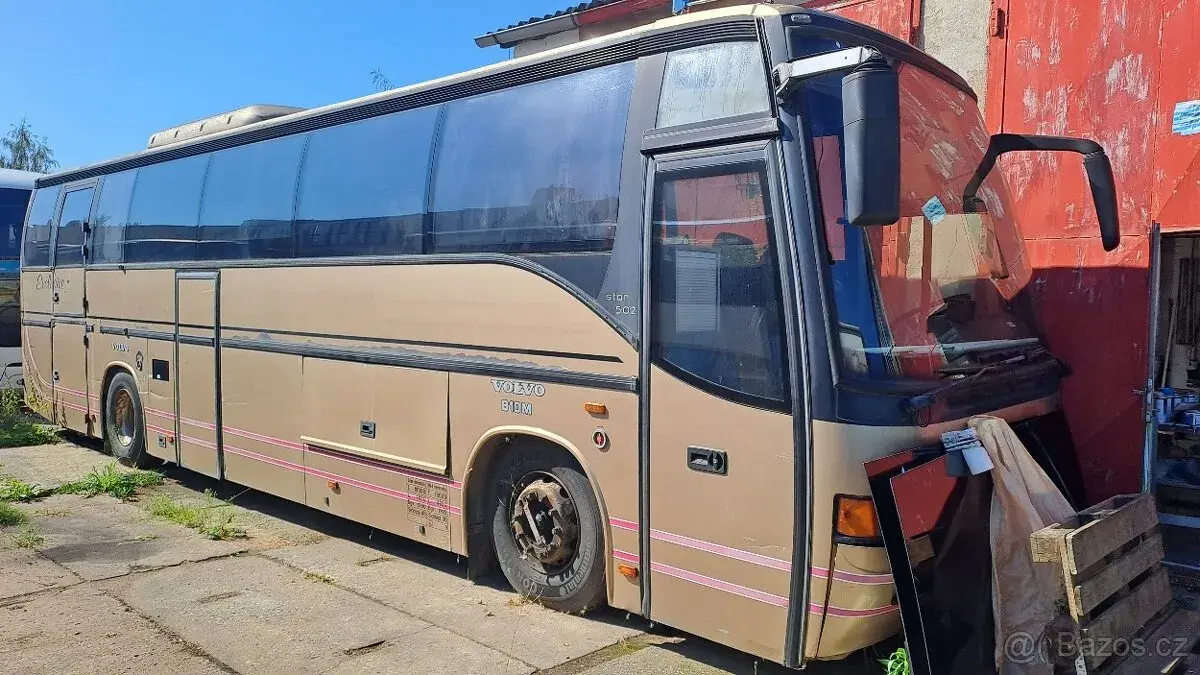 Volvo B10M