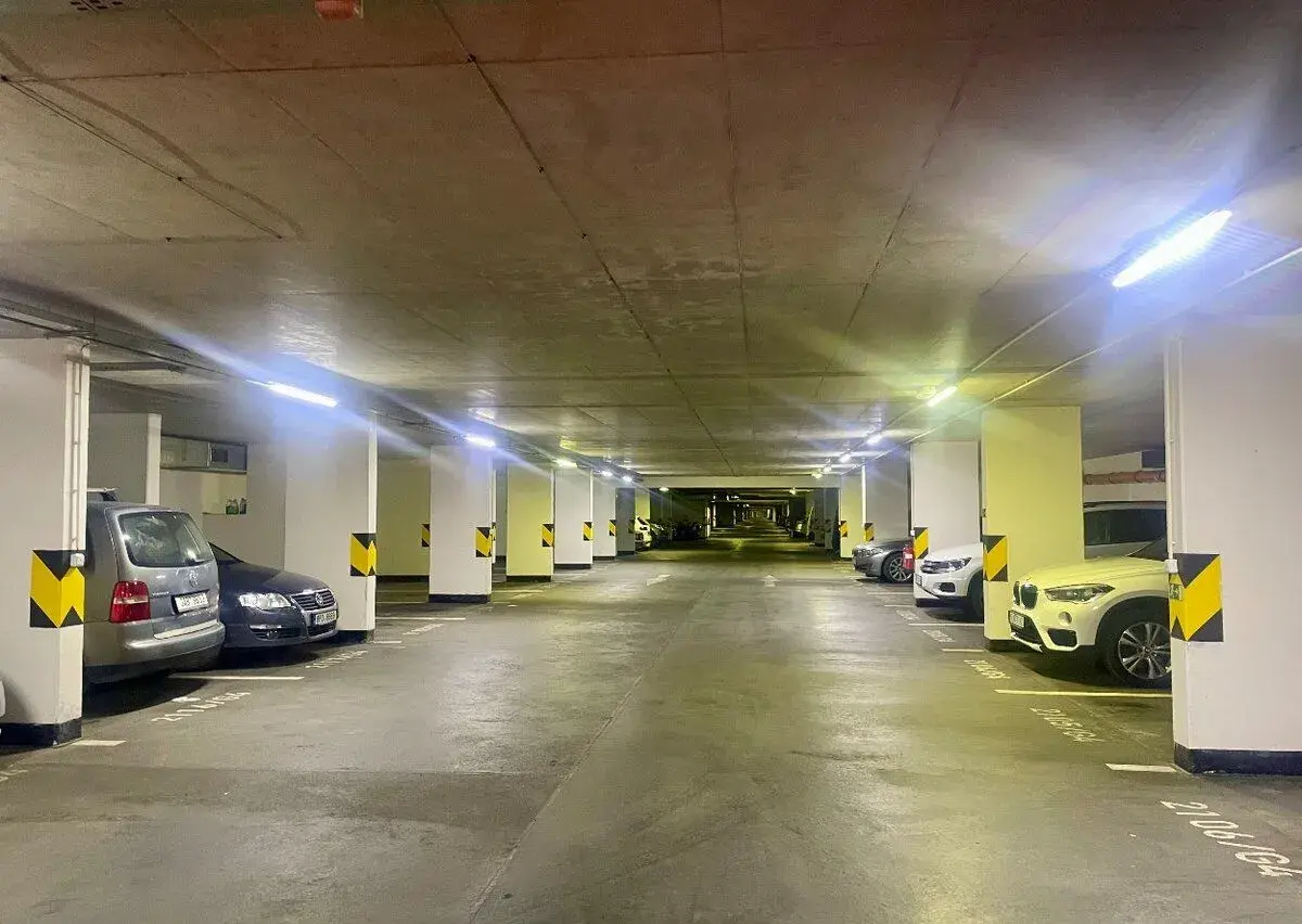 Pronájem garážového stání, 12 m², Praha 9, Vysocany