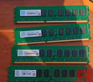 8 GB DDR3 ECC Registred 4 kusy (32GB)