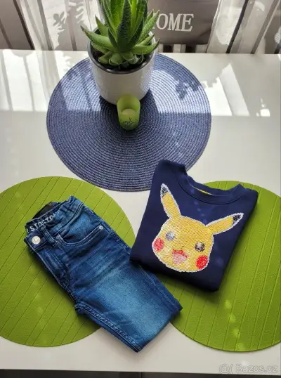 H&M Pikachu komplet vel.104