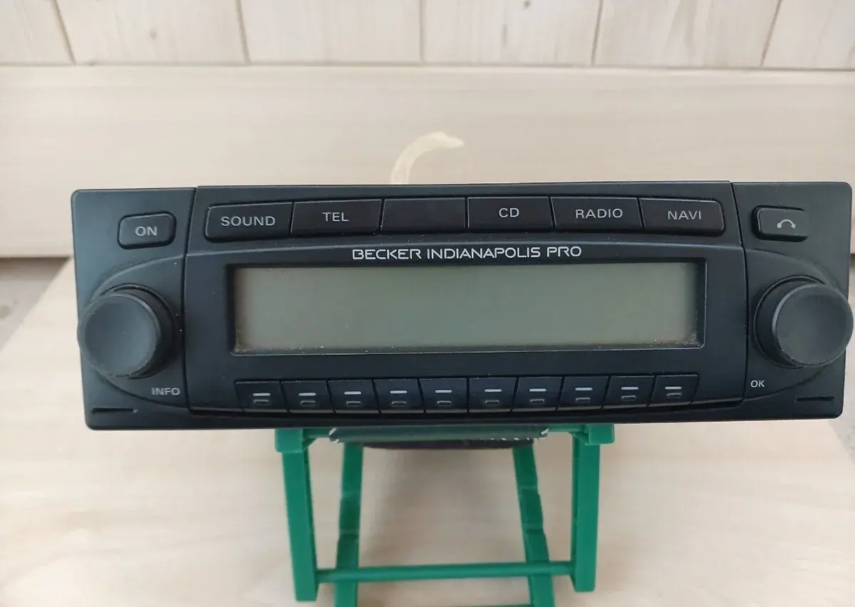Autorádio Becker Indianapolis Pro (typ BE 7951)