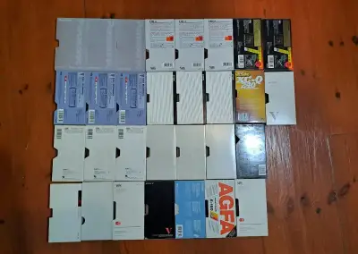Krabičky na VHS kazety, různé značky
