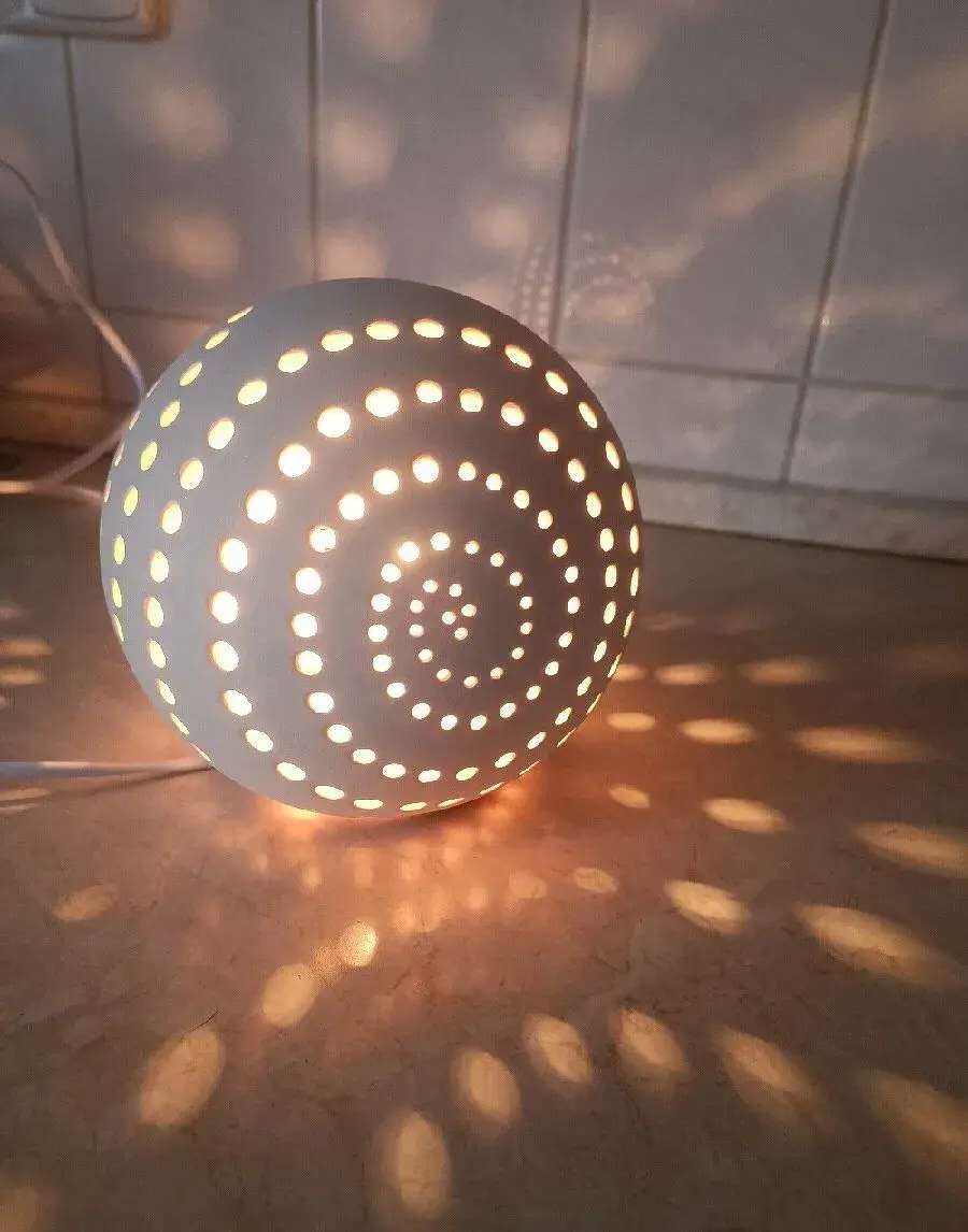 Nová keramická lampa