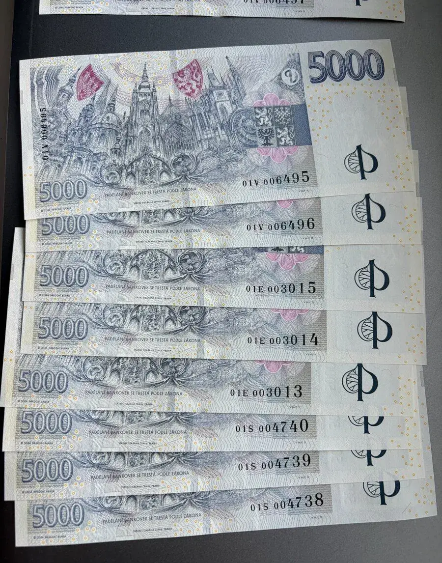 Bankovky 5000 Kč s přítiskem (2026)