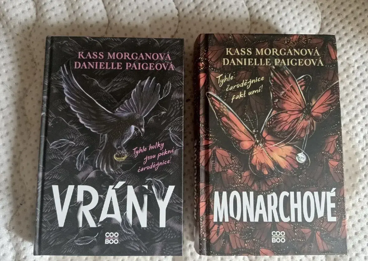 Vrány a Monarchové