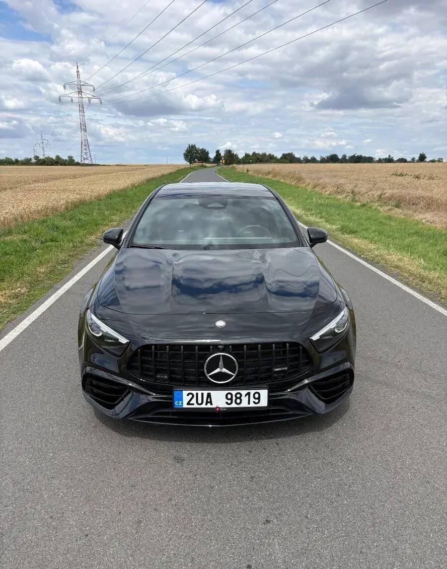 Mercedes-Benz AMG – 2025, 8 000 km
