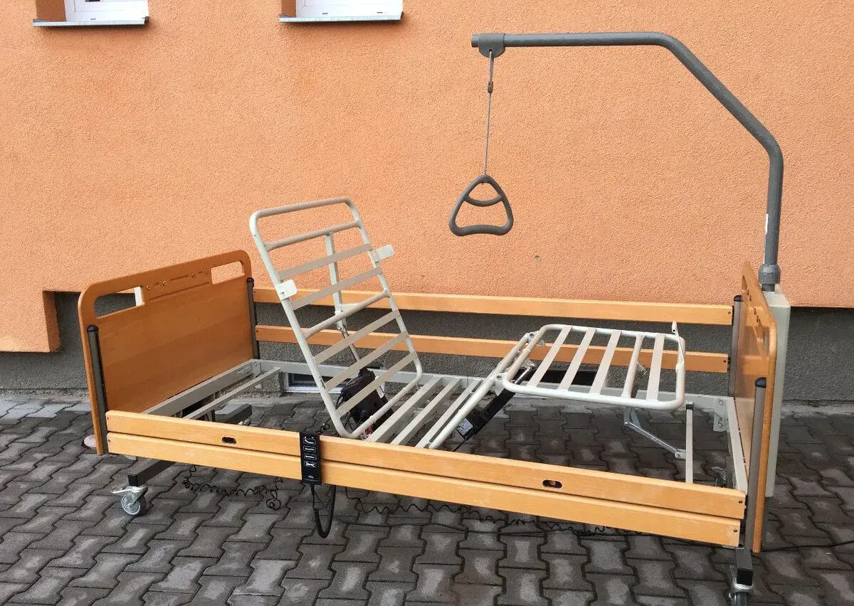 Elektrická zdravotní polohovací postel pro seniory