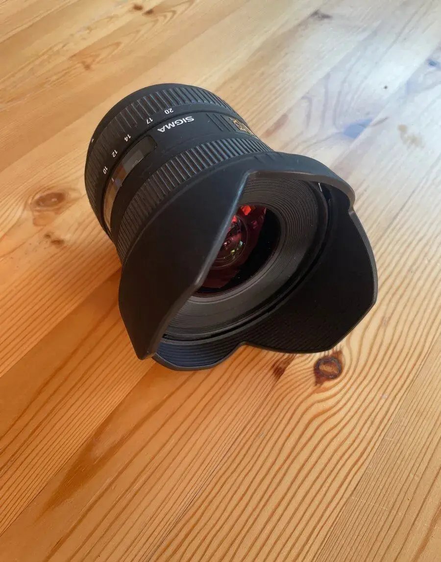 Širokoúhlý objektiv Sigma- Nikon