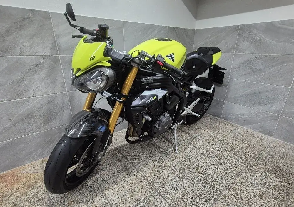 Triumph Speed Triple 1200 RX Limited Edition