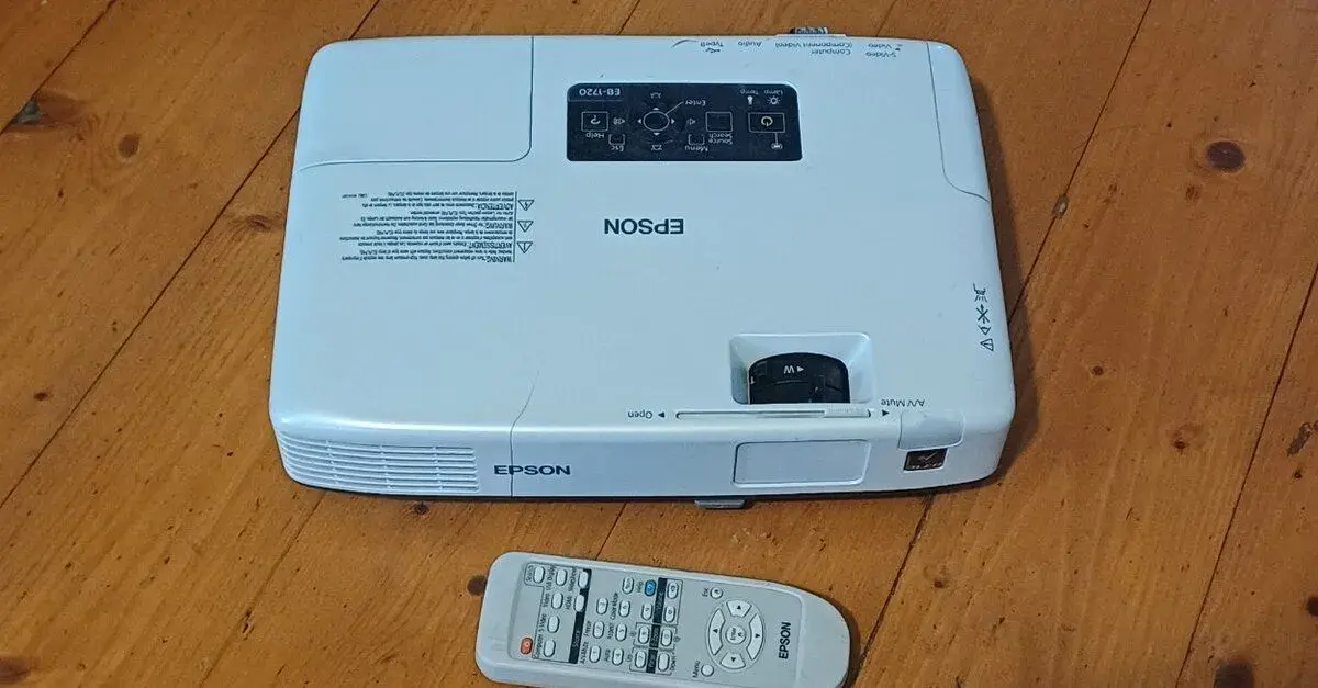 Epson EB-1720