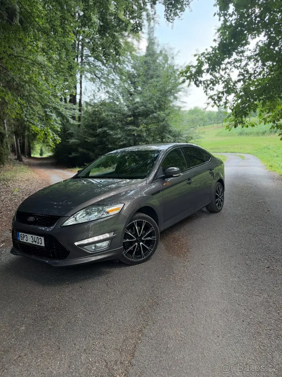 Ford Mondeo – 2025, 12 000 km