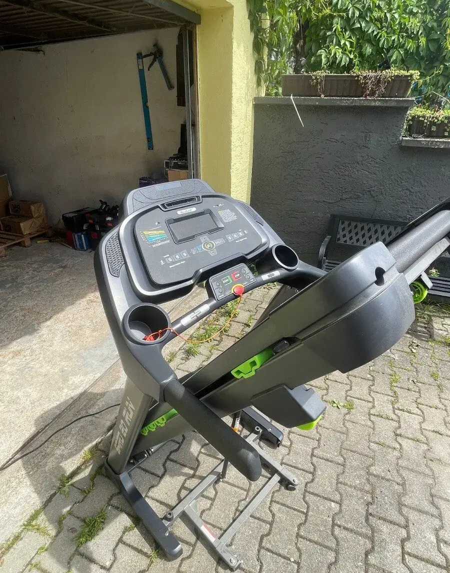 Běžecký pás Housefit SPIRO 20 IRUN