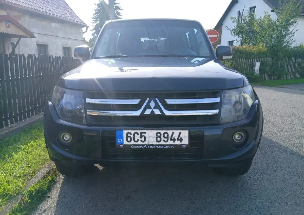 Mitsubishi PAJERO – 2014