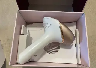 IPL epilátor Philips Lumea Prestige BRI956/00
