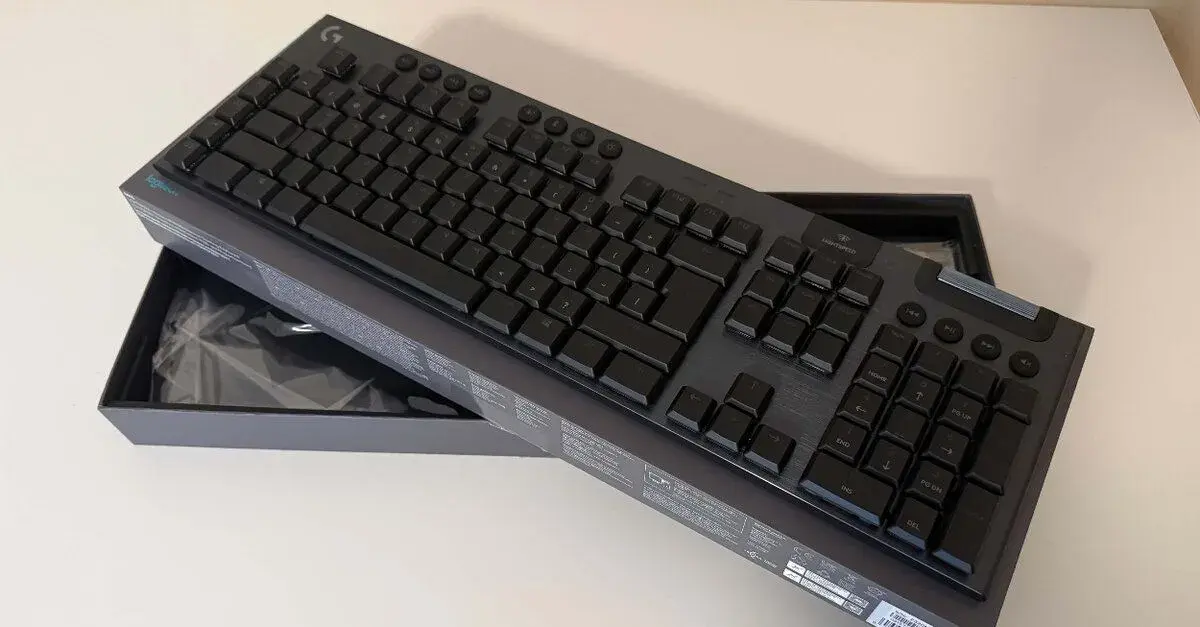 Logitech G915 Lightspeed