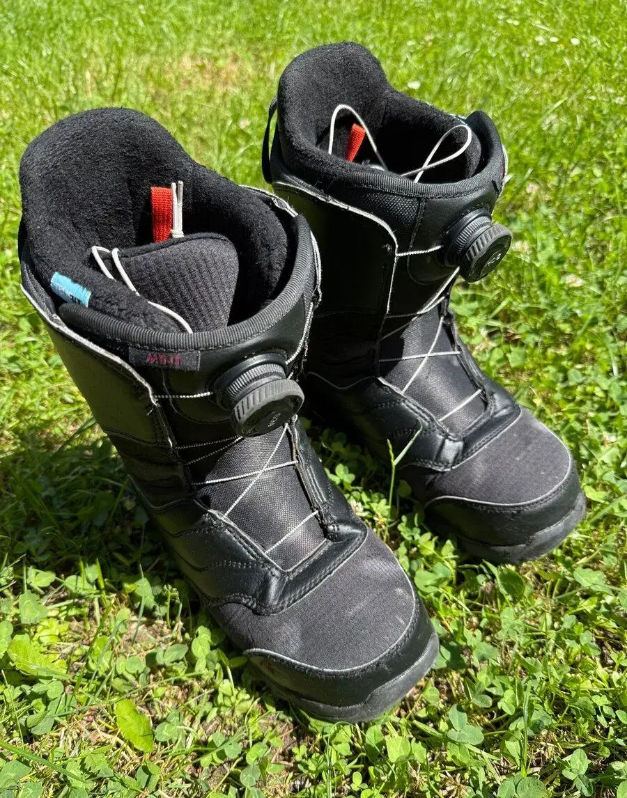 Snowboardové boty zn. Burton vel. 39