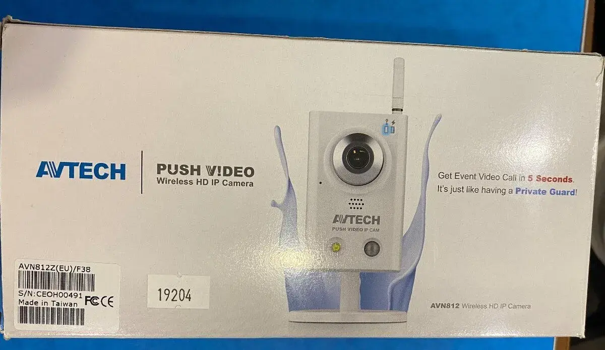 IP camera AVN812
