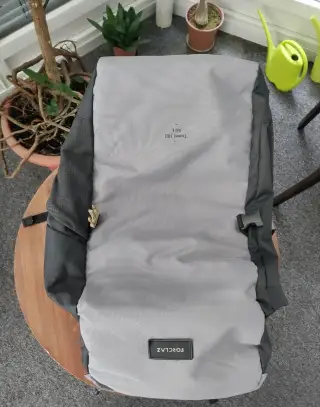 Nový turistický batoh Forclaz 60 l – šedý