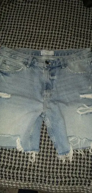 Nové džínove kraťasy Bershka vel. 42