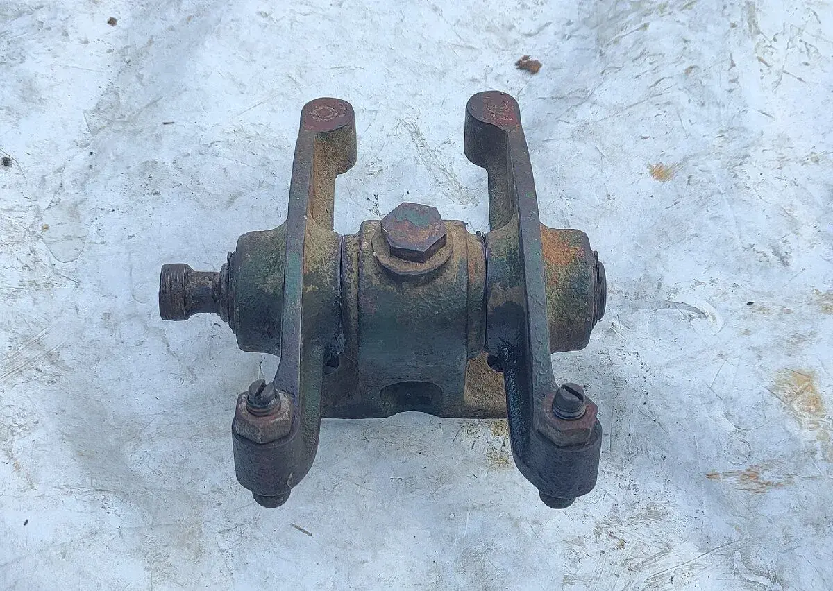 Vahadla ventilů Slavia DR27