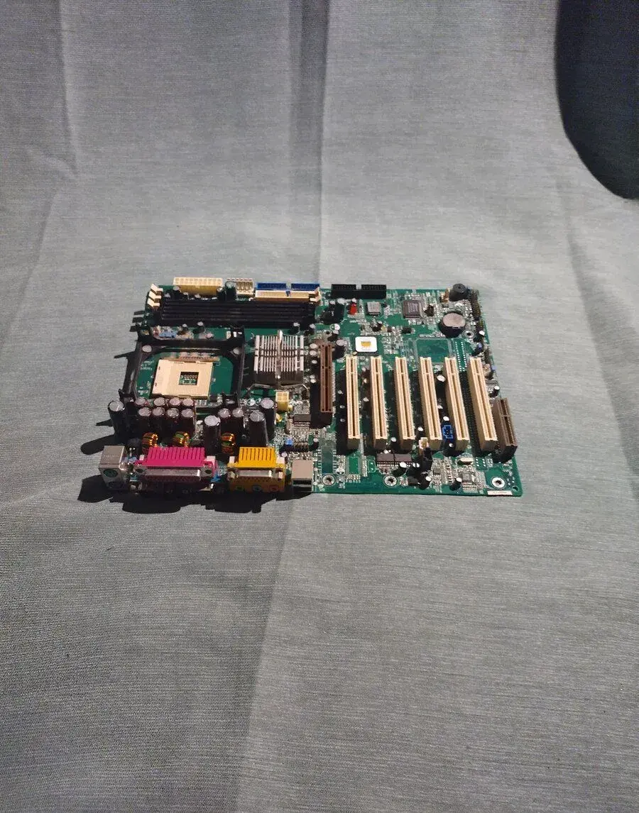 Základní deska Intel D850MV