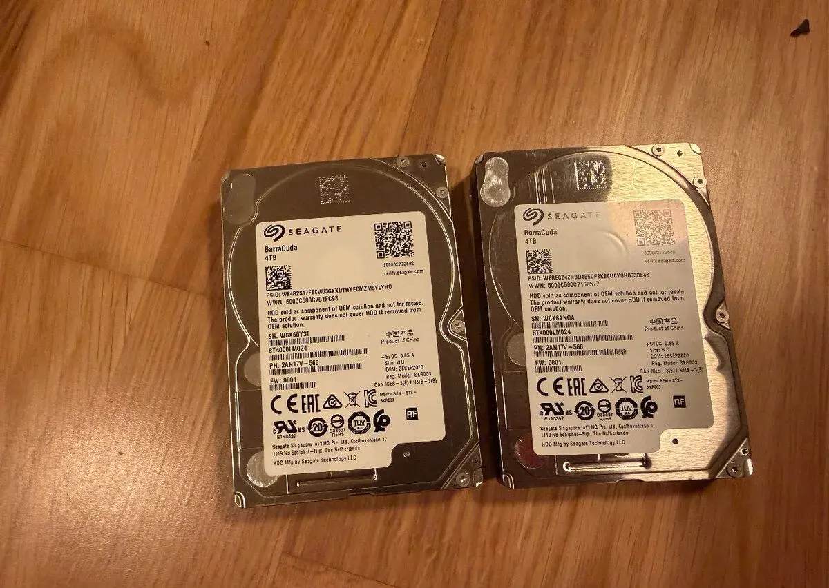 2x Seagate BarraCuda 4TB / 2,5" / SATA III / 5400 ot.