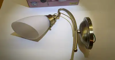 Nástěnná lampička