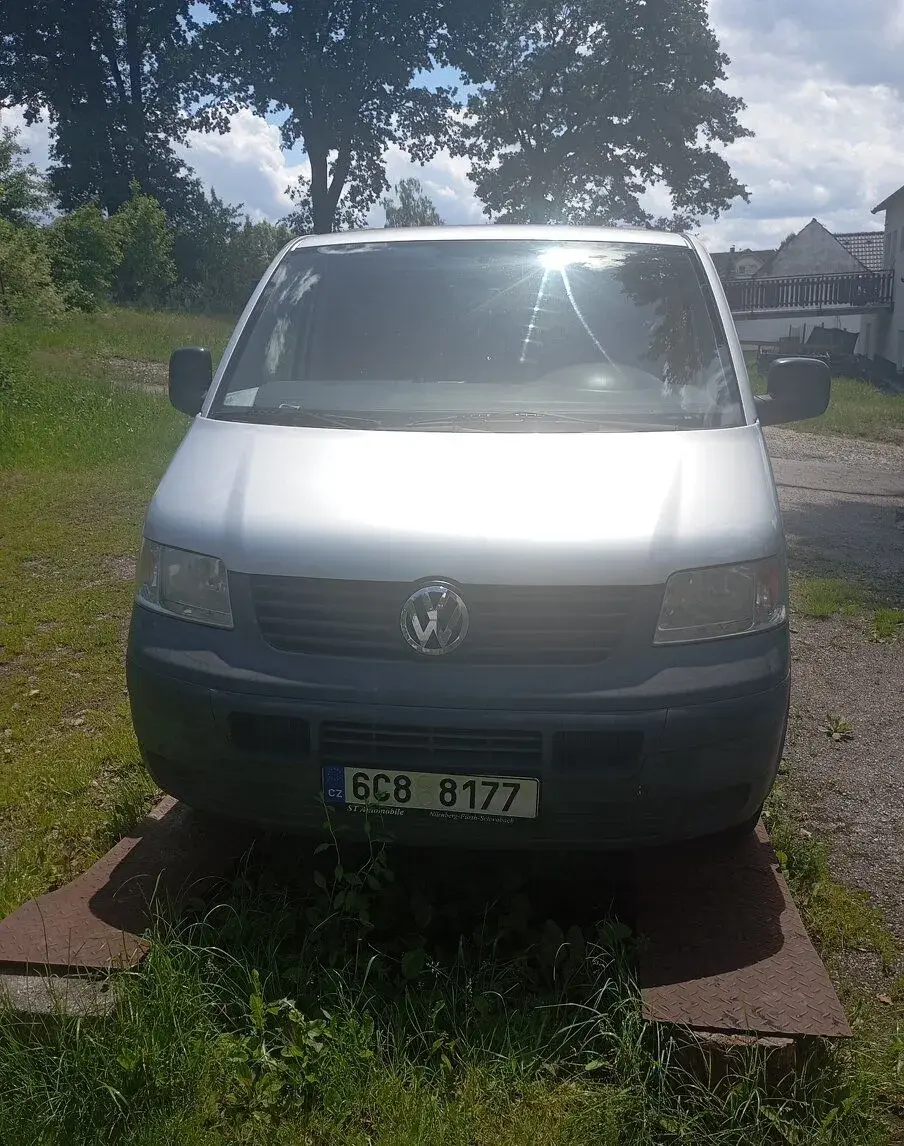 Volkswagen T5 – 2008, 10 000 km