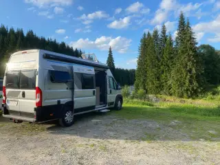 Pronájem obytňáku, mini van 9 míst, osobní a sportovní auta