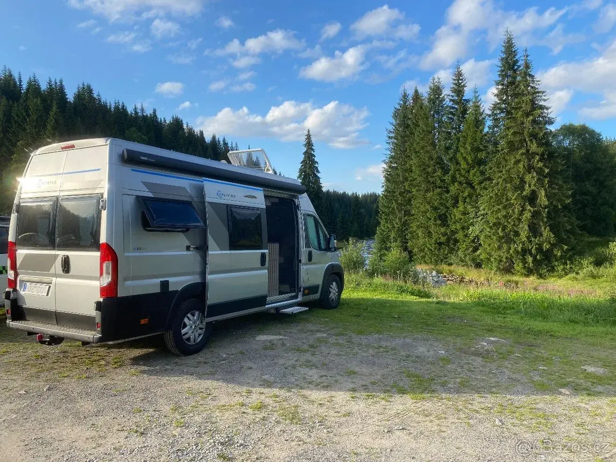 Pronájem obytňáku, mini van 9 míst, osobní a sportovní auta