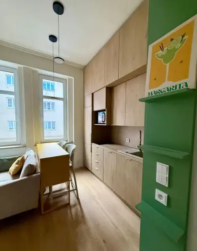 Pronájem moderního bytu 1+kk v ulici Vosmíkových, Praha 8 -