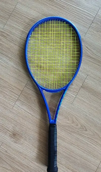 Tenisová raketa Wilson Ultra 99 Pro V5, grip 3