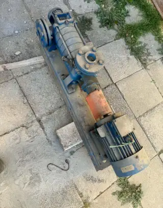Staré průmyslové odstředivé čerpadlo Sigma