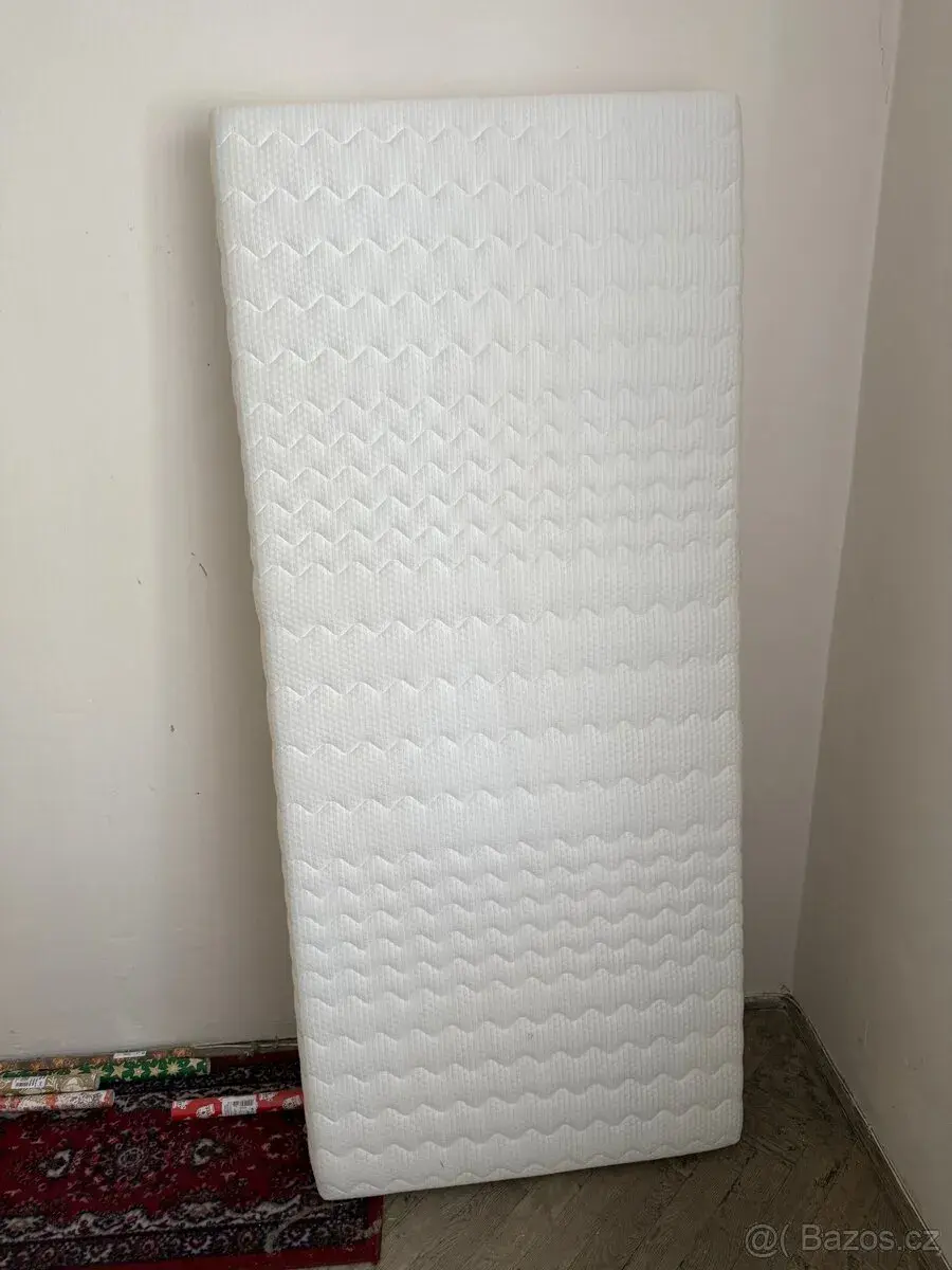 Kvalitní matrace 180x80x17cm z paměťové pěny