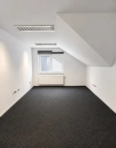 Pronájem kancelářského prostoru – 28,m2, Bučiska, Rožnov pod