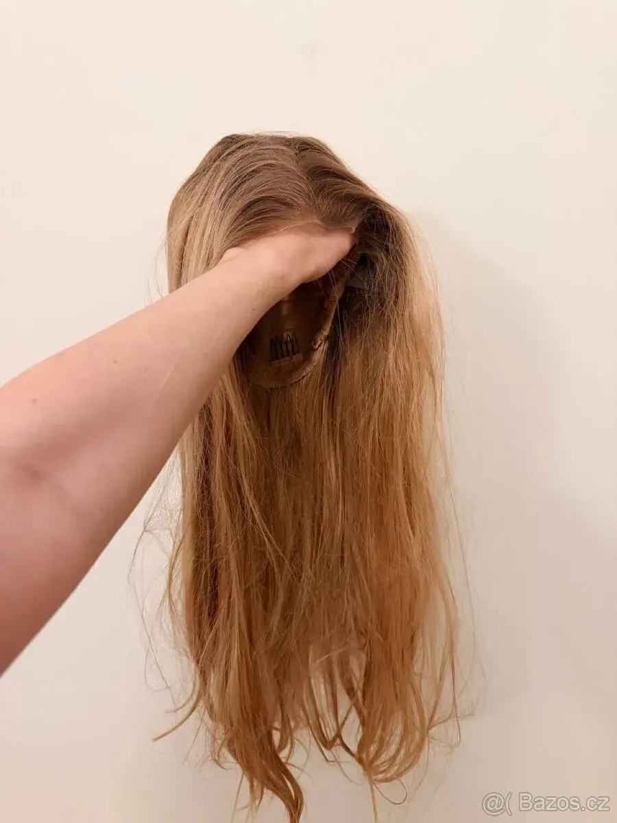 Nová paruka, nepoužitá. Blonda