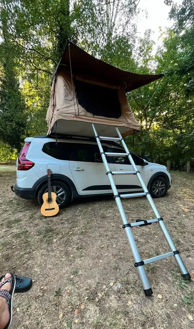 Střešní stan na auto