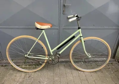 Repasované dámské městské kolo Favorit