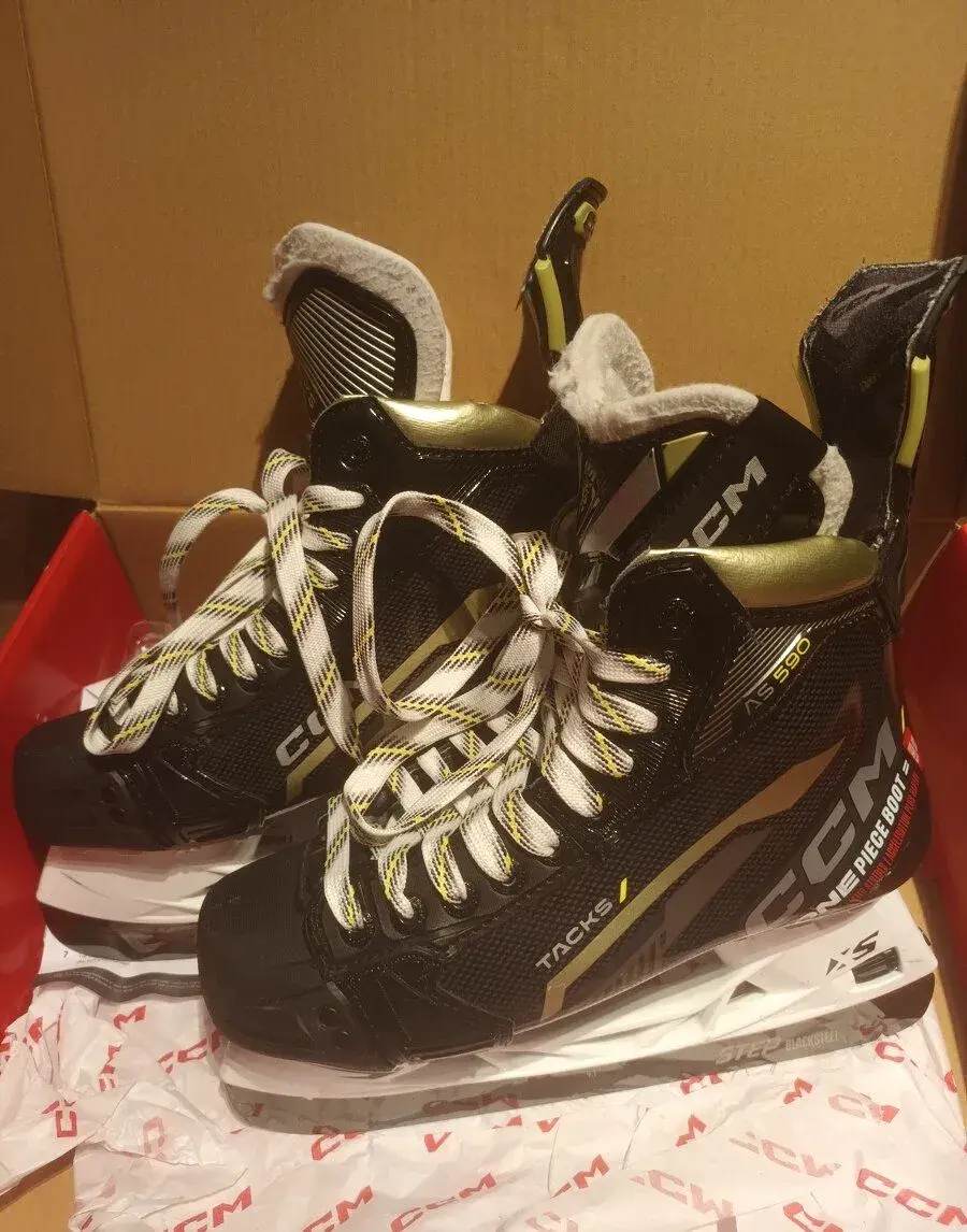 Brusle CCM tacks as590, vel. 6 (40.5)