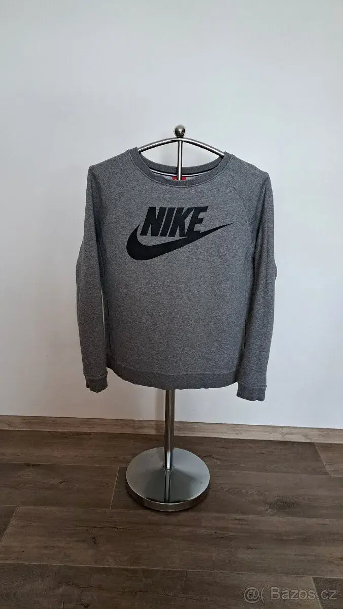 Krásná mikina Nike