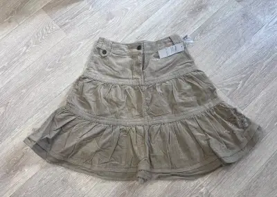 Nová podzimní sukně S béžová